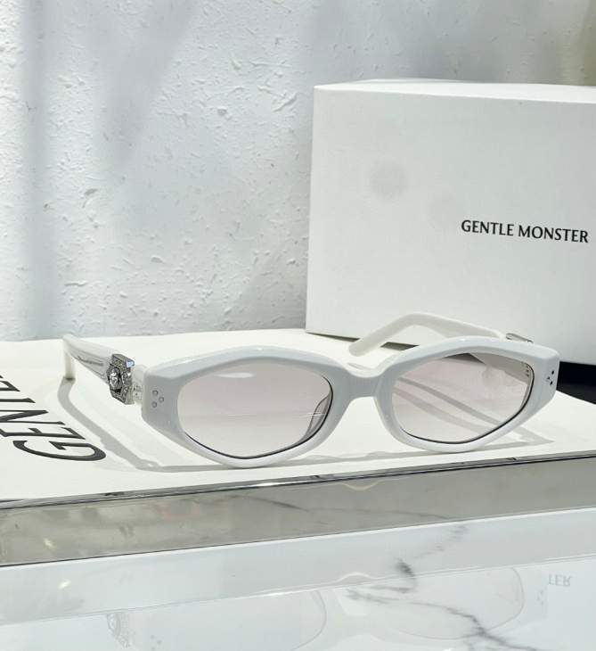 Picture of Gentle Monster Sunglasses _SKUfw66670354fw